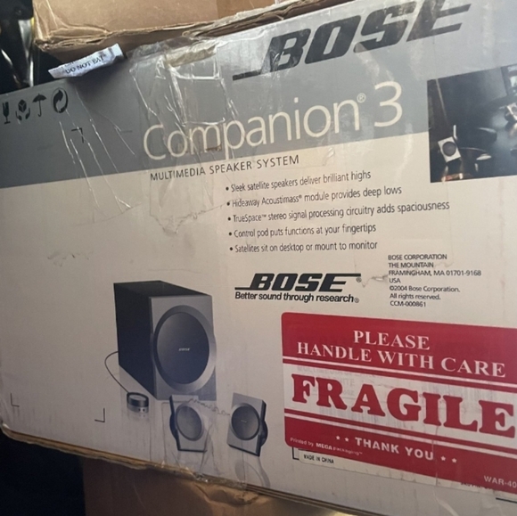 Bose Companion 3 Series Multimedia Speaker System - In box - Picture 2 of 5